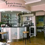 Delfino 3*