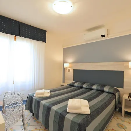 Hotel Delfino 3*
